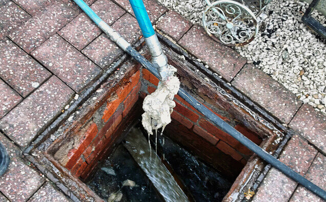https://plumberjandakot.com.au/uploads/2025/06/blocked-drains-598620.jpg