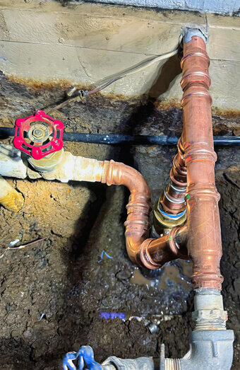 https://plumberjandakot.com.au/uploads/2025/06/emergency-plumbing-826583.jpg